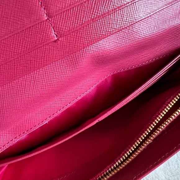Prada saffiano quilted long wallet hot pink and gold tone hardware w box! EUD - Picture 5 of 16